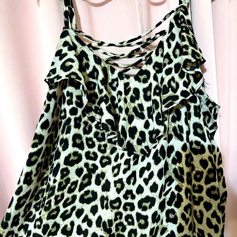 Torrid - Georgette Cheetah/Leopard Print Ruffle Crisscross Cami Size 2/2X